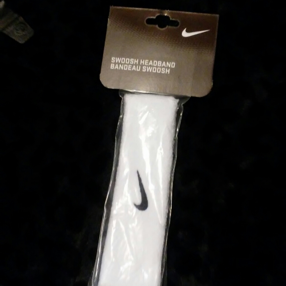 Nike headband
